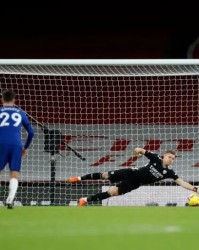  阿森纳终结十年不胜曼联魔咒，客场取三分  