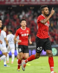  兰斯保级关键战全取三分逃离降级区