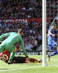  曼联防线送礼遭保级队羞辱  