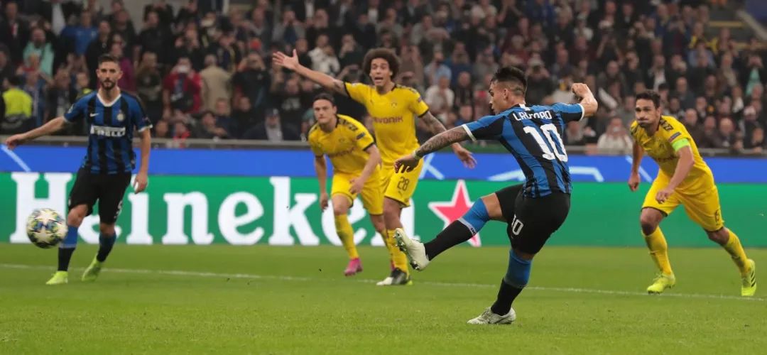  国际米兰快速反击制胜，三分钟内连入两球锁定胜局